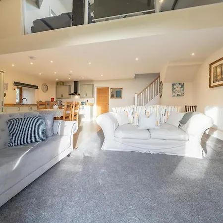 Honey Barn - Large Barn In The Countryside! Skelsmergh