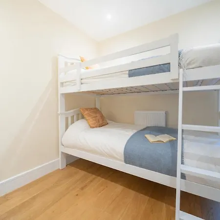 Honey Barn - Large Barn In The Countryside! *