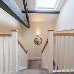 Vakantiehuis Honey Barn - Large Barn In The Countryside! *